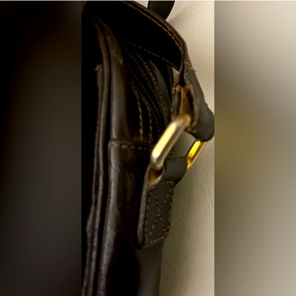 Fendi Brown Messenger Bag with Woven Texture and Adjustable Strap - Picture 5 of 9